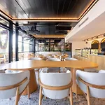 Premier Lounge