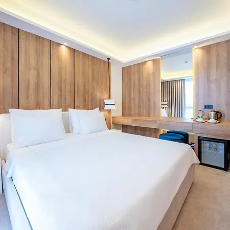 מלון Premier Lounge 5*