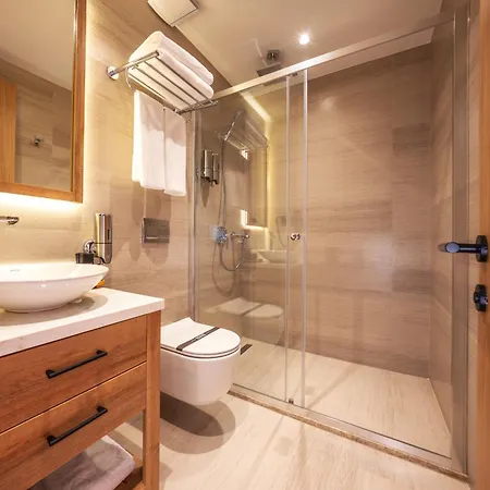 Premier Lounge Hotel